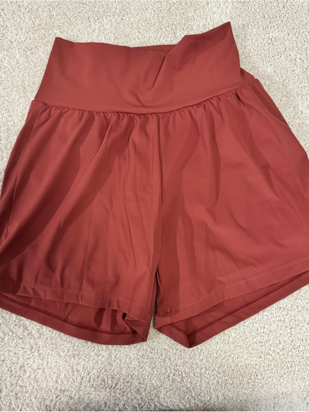 Halara SoftlyZero Airy 2-in-1 Flowy Yoga Shorts 5" Long Winterberry Rust M - Picture 5 of 13
